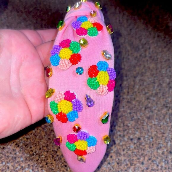 38. Pink multicolor beaded flower headband with rhinestones. - Picture 2 of 5